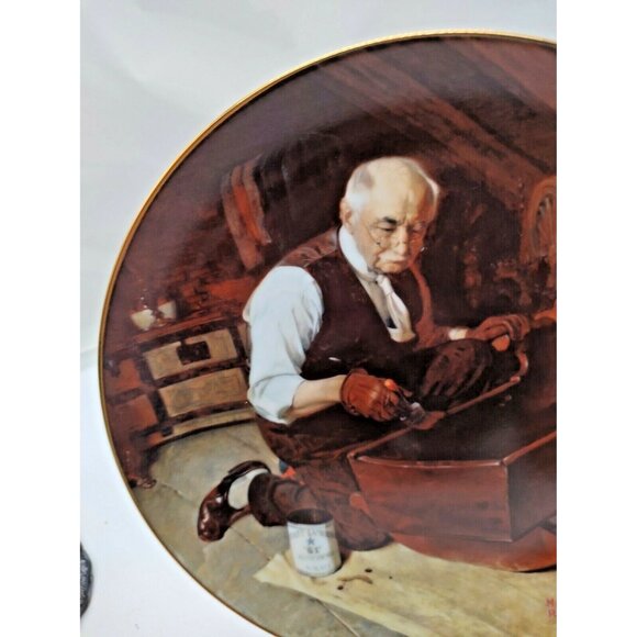 Norman Rockwell Collector's Plate 8 1/2" - "Grandpa's Gift" - Picture 6 of 10